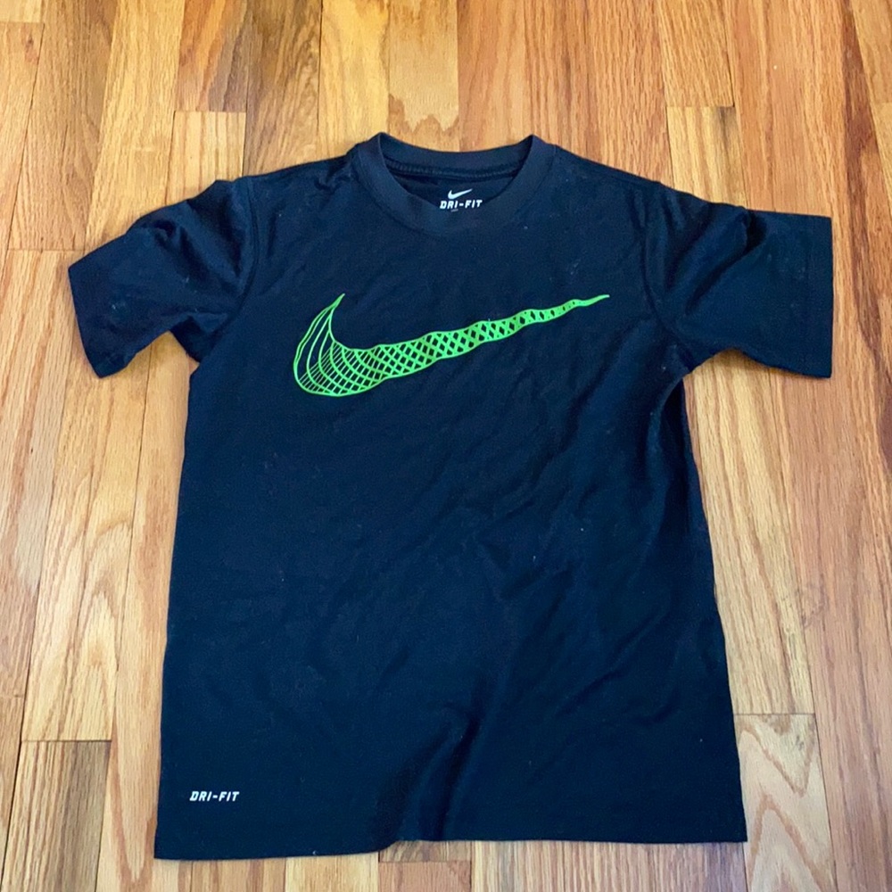 EUC Boys Black and Green Dri-Fit Nike Shirt